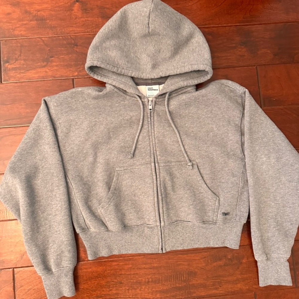 Aritzia cropped zip up